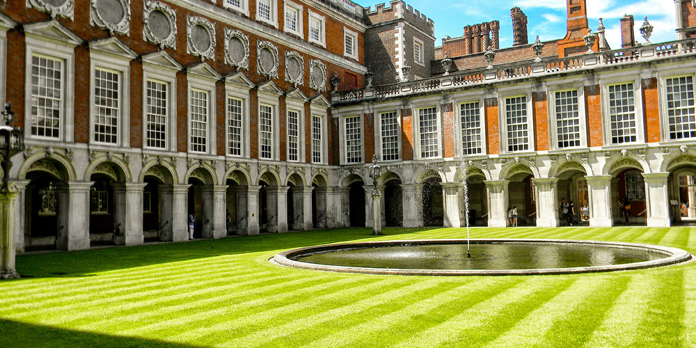 Hampton Court Palace tours 10